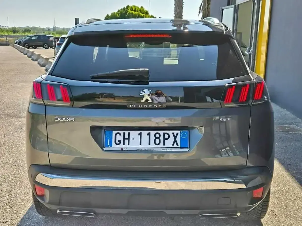 Usata Peugeot 3008 GTi 131 CV (96 kW) 2021 Grigio SUV