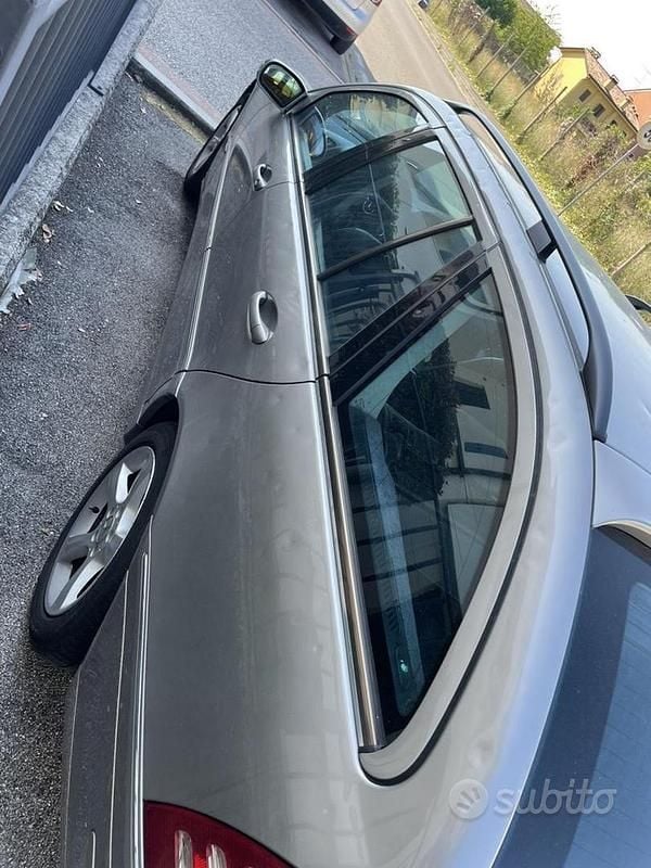 Begagnad Mercedes C220 150 HK (110 kW) 2006 Grå Kombi
