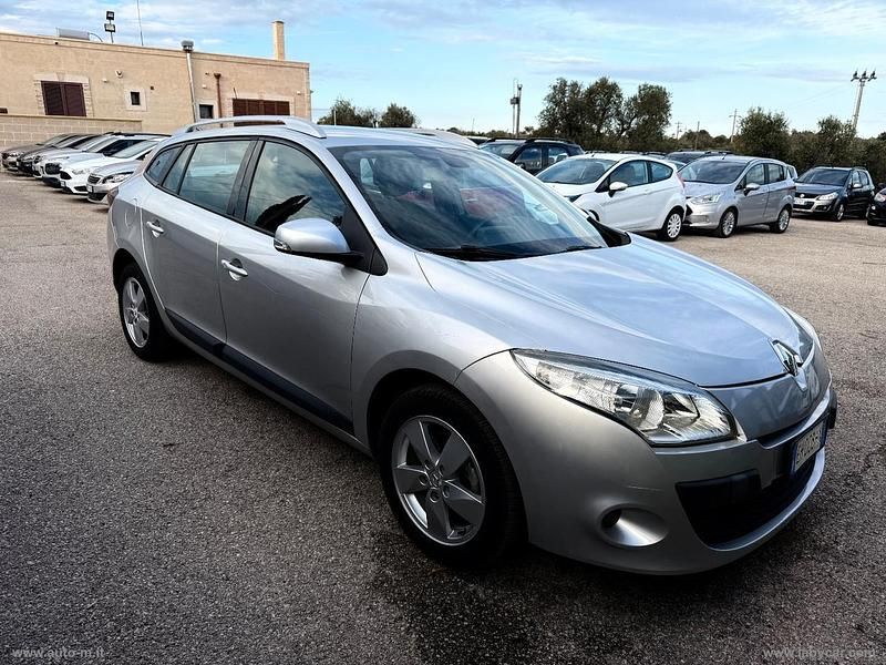 Usata Renault Mégane III 110 CV (80 kW) 2011 Argento Station wagon