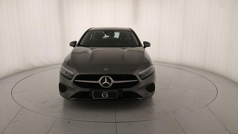 Usata Mercedes A180 Executive 116 CV (85 kW) 2023 Grigio Berlina