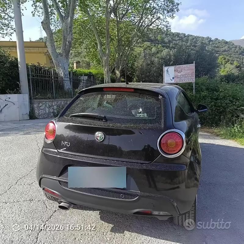 Second-hand Alfa Romeo MiTo Distinctive 105 CP (77 kW) 2010 Negru Hatchback