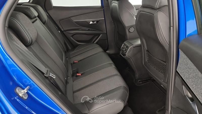 Usata Peugeot 3008 Allure 131 CV (96 kW) 2022 Blu SUV