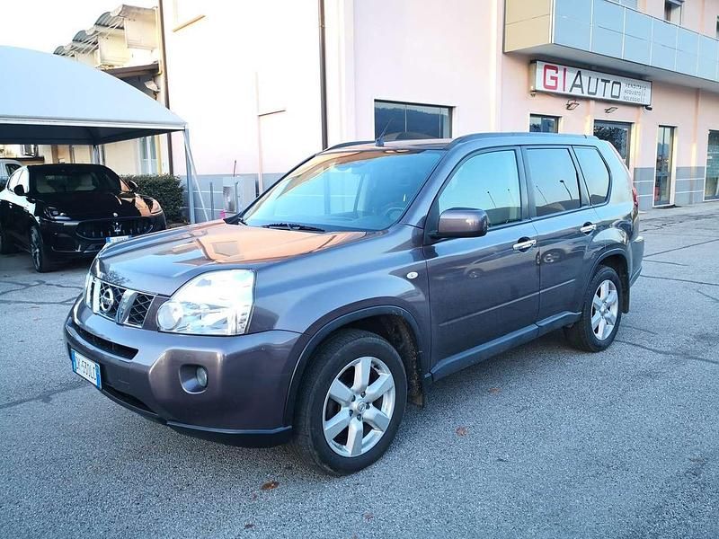 Grigio Usata 2007 Nissan X-Trail SUV | 4999 € (Buon prezzo) - Immagine 1/4