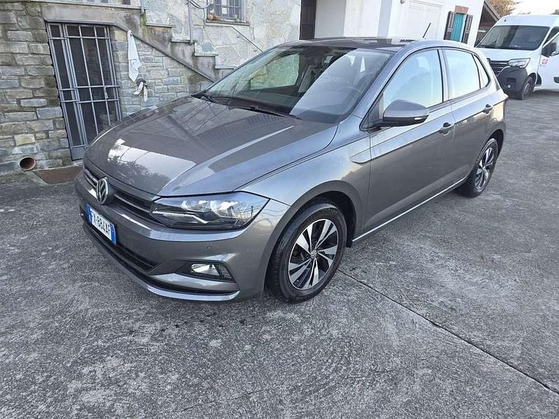 Usata 2019 VW Polo Comfortline Tre volumi | 14.500 € (Buon prezzo) - Immagine 1/4