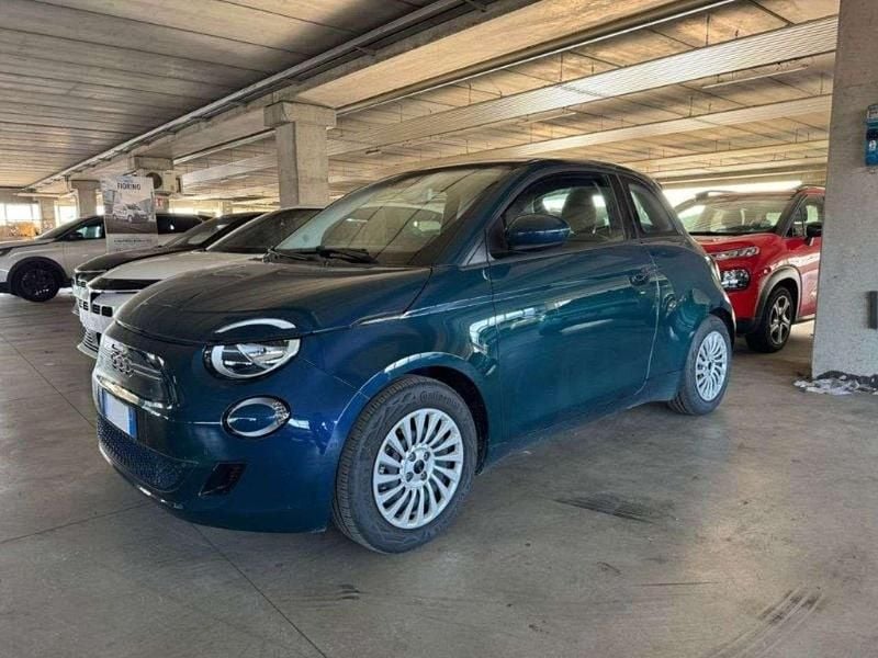 Usata Fiat 500e 50 kW (68 CV) 2023 Ocean green Berlina