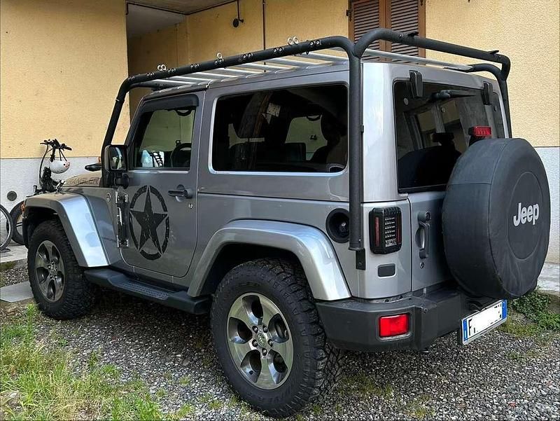 Usata Jeep Wrangler Sahara 200 CV (147 kW) 2018 Argento SUV