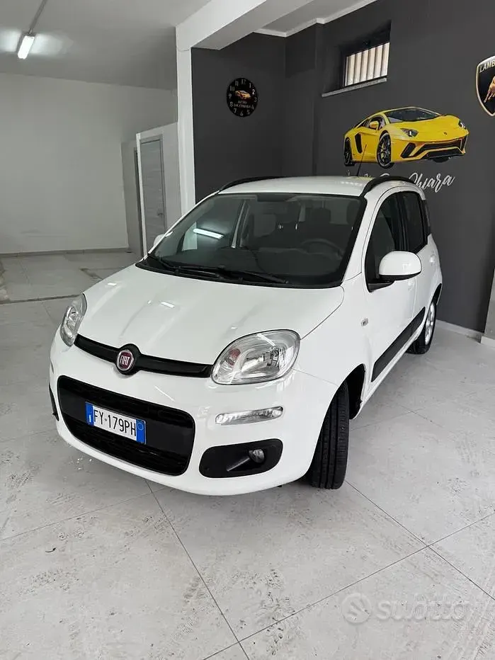 Usata Fiat Panda Lounge 69 CV (50 kW) 2019 Bianco Utilitaria