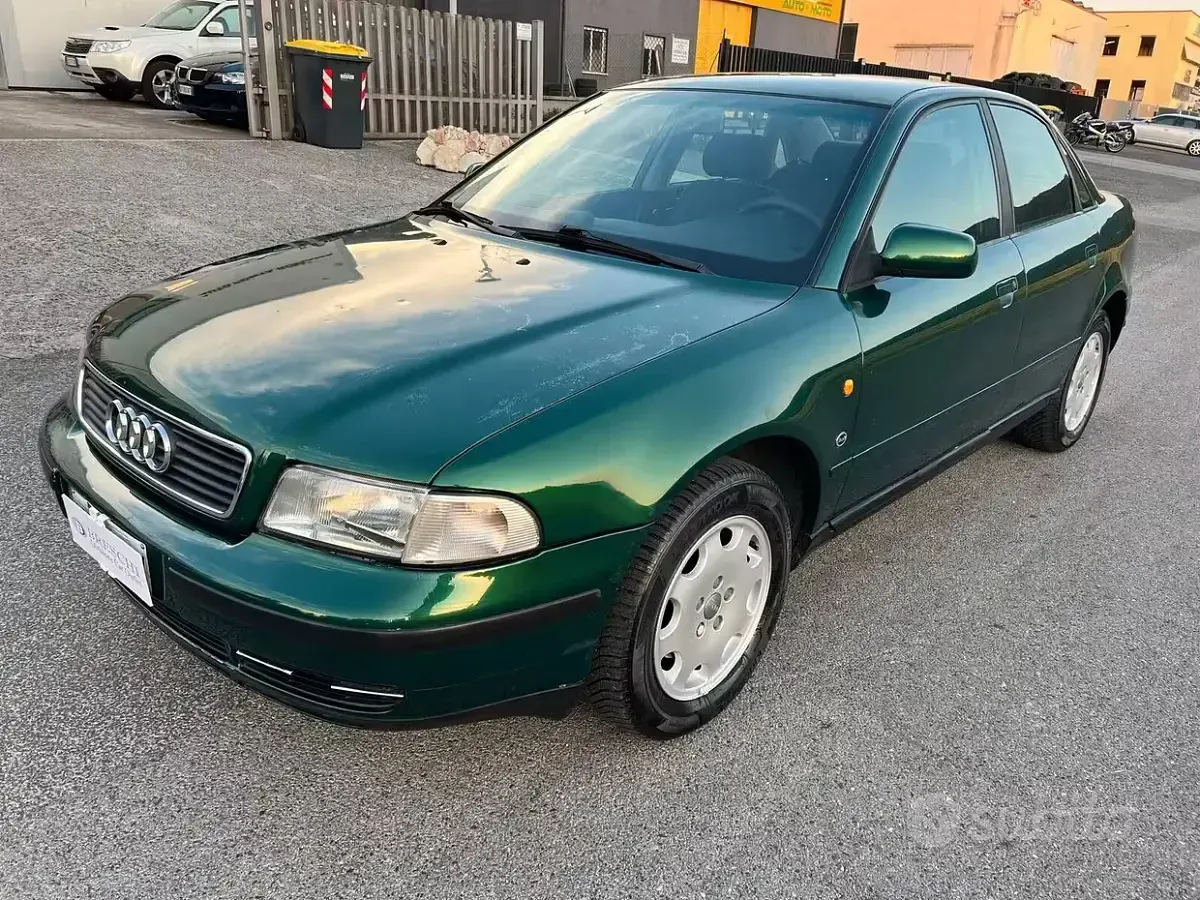 Usata Audi A4 150 CV (110 kW) 1997 Verde Berlina