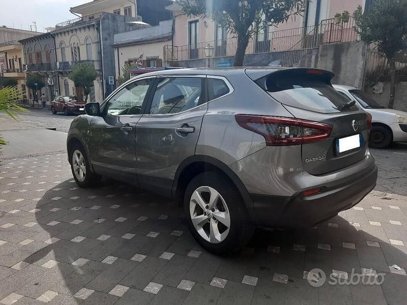 Usata Nissan Qashqai 116 CV (85 kW) 2020 Grigio(met.) SUV