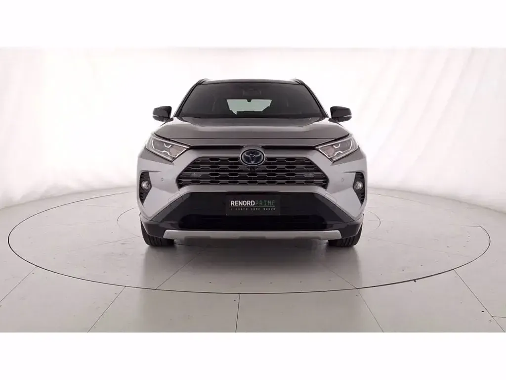 Usata Toyota RAV4 Hybrid Style 218 CV (160 kW) 2019 Grigio SUV
