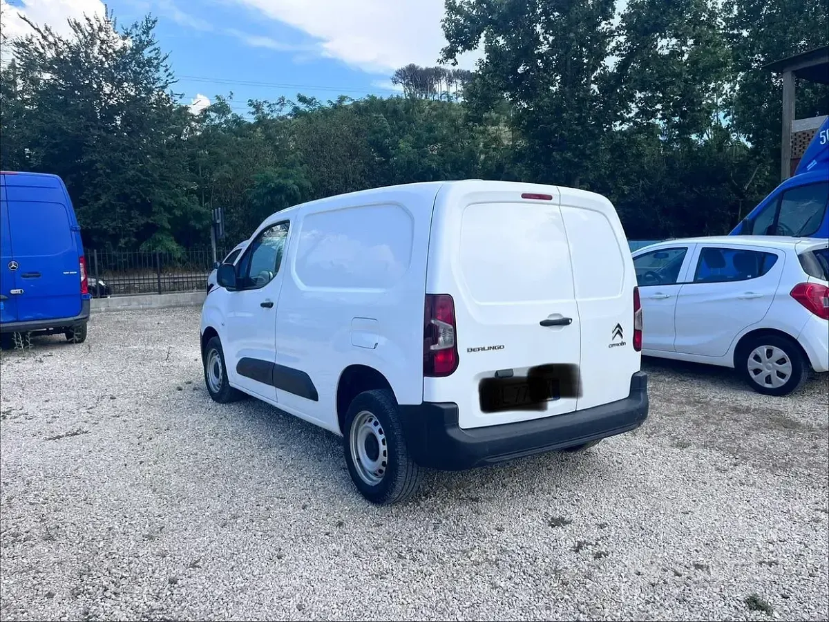 Usata Citroën Berlingo 102 CV (75 kW) 2022 Bianco Monovolume