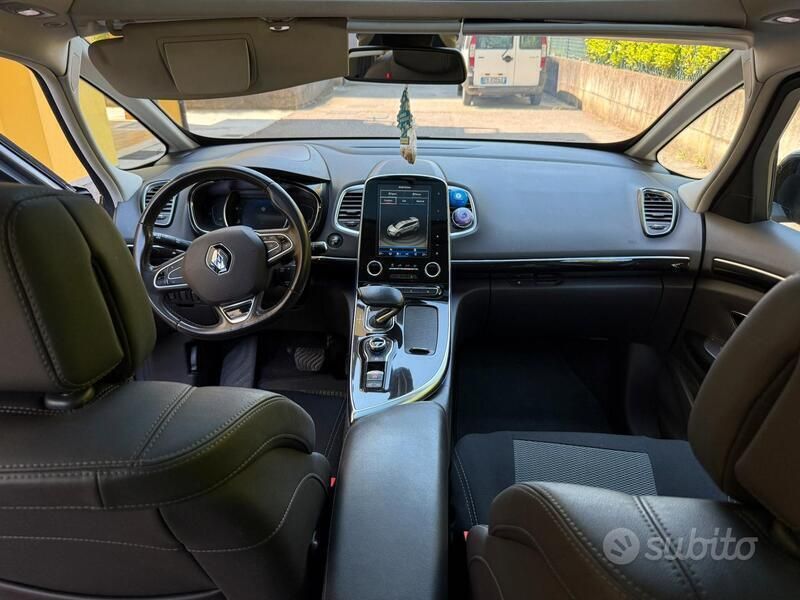Grigio Usata 2017 Renault Espace Monovolume | 16.200 € (Molto cara) - Immagine 1/4