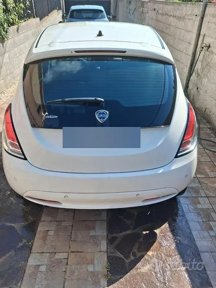 Usata Lancia Ypsilon 69 CV (50 kW) 2018 Utilitaria