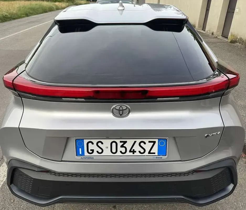 Usata Toyota C-HR Trend 98 CV (72 kW) 2024 SUV