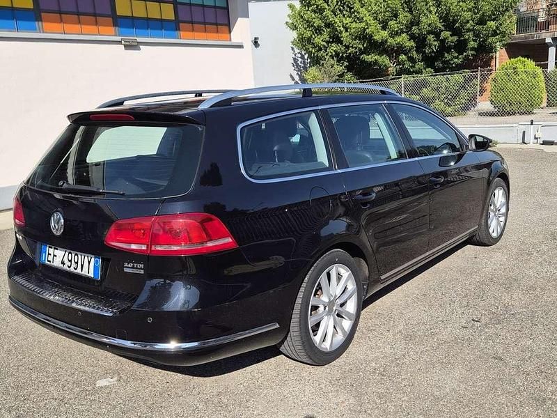 Usata VW Passat 140 CV (102 kW) 2011 Nero Station wagon
