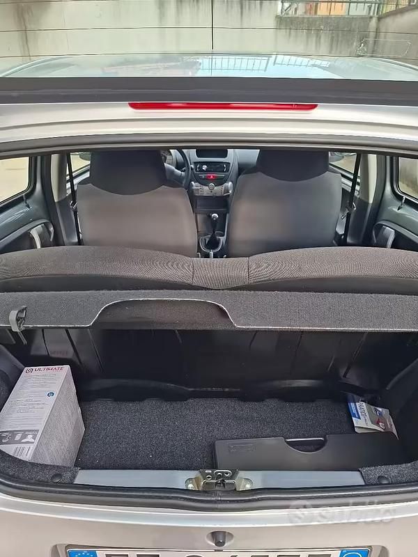 Usata Toyota Aygo 68 CV (50 kW) 2010 Grigio Utilitaria