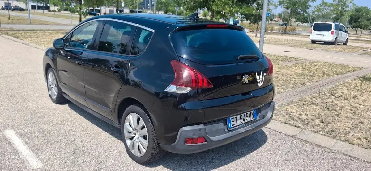 Usata Peugeot 3008 115 CV (84 kW) 2014 Nero Station wagon