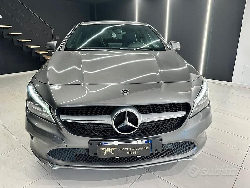 Usata Mercedes CLA180 Executive 110 CV (80 kW) 2018 Grigio Berlina