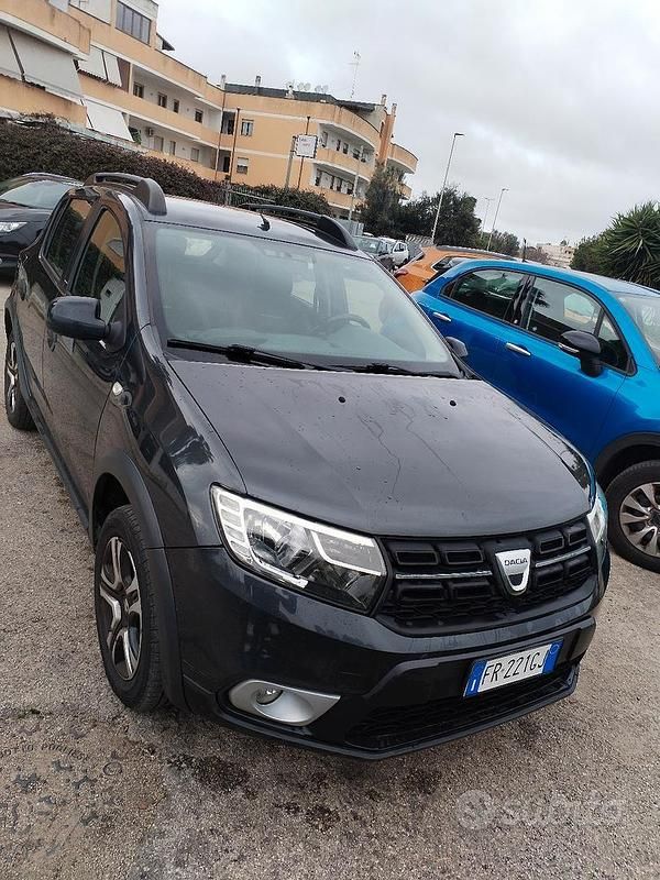 Usata Dacia Sandero 90 CV (66 kW) 2018 Grigio Monovolume