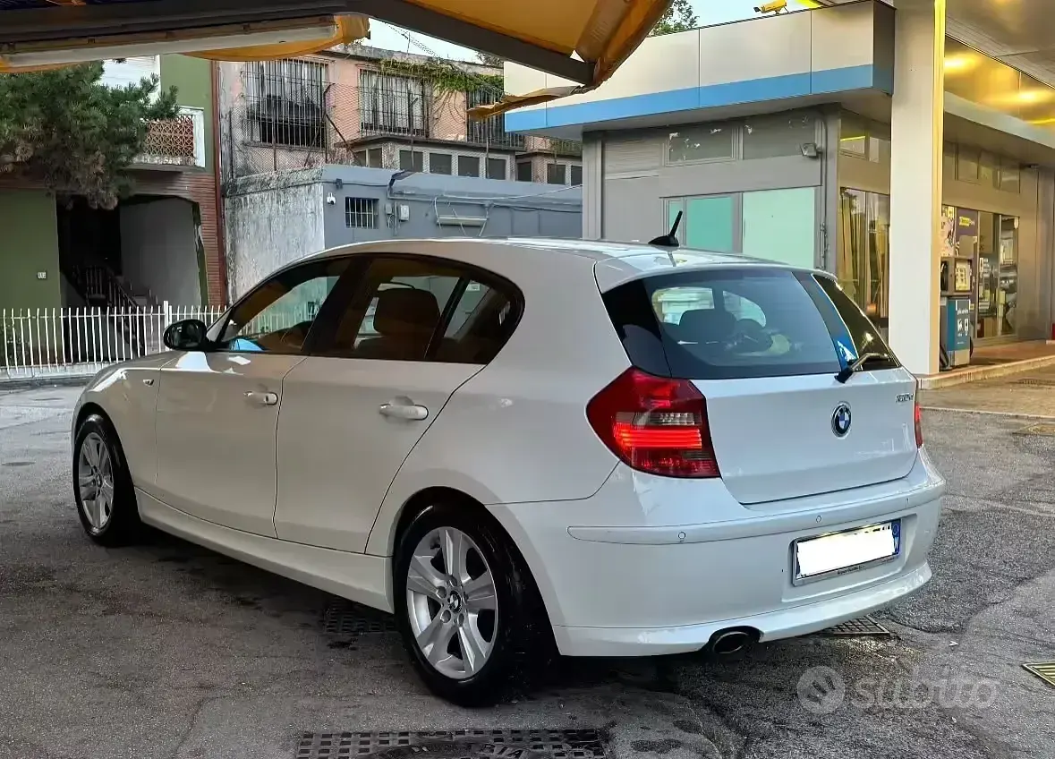 Usata BMW 120 177 CV (130 kW) 2010 Bianco Utilitaria