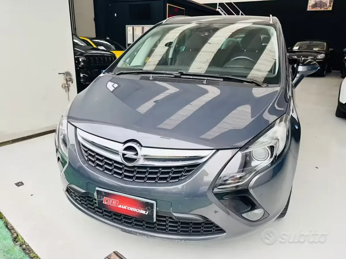 Usata Opel Zafira Tourer Cosmo 131 CV (96 kW) 2016 Grigio Monovolume