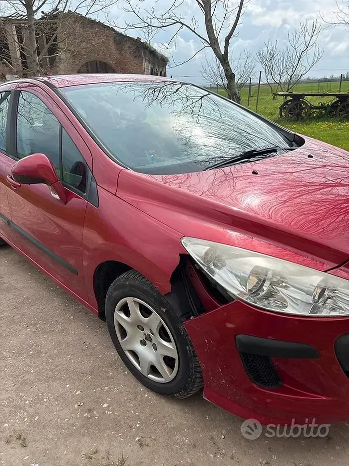 Usata Peugeot 308 120 CV (88 kW) 2009 Rosso Berlina