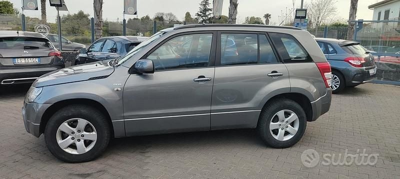 Usata Suzuki Grand Vitara 129 CV (94 kW) 2007 Grigio SUV