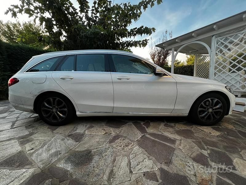 Usata Mercedes C200 136 CV (100 kW) 2015 Bianco Station wagon
