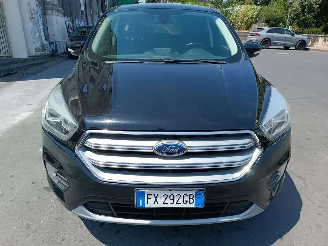 Usata Ford Kuga S 120 CV (88 kW) 2019 Nero SUV