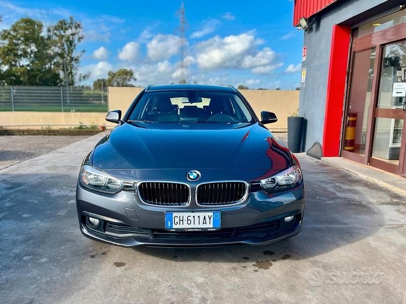 Usata BMW 318 Advantage 150 CV (110 kW) 2016 Mineralgrau metallizzato (b39) Station wagon