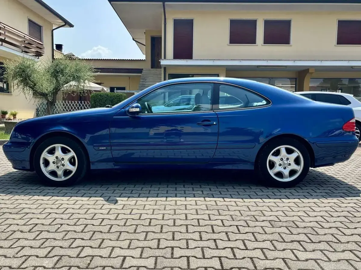Usata Mercedes CLK200 Avantgarde 163 CV (119 kW) 2001 Blu azzurro metalizzato Coupé