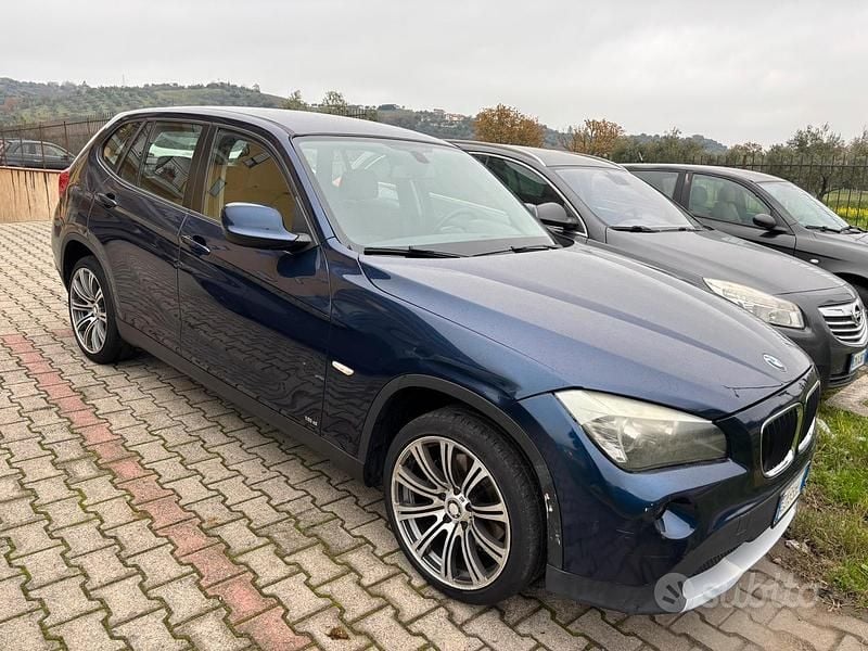 Usata BMW X1 143 CV (105 kW) 2011 Blu SUV