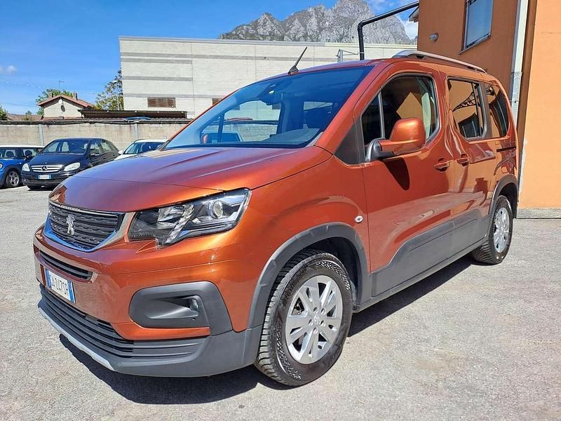 Marrone Usata 2020 Opel Combo Life Monovolume | 15.900 € (Molto cara) - Immagine 1/4