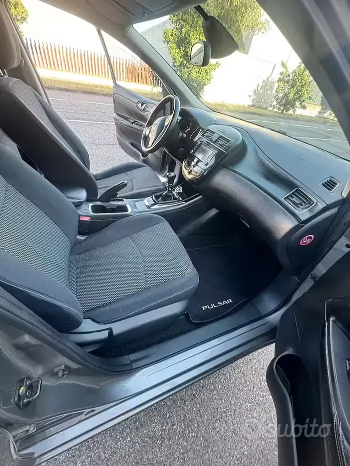 Usata Nissan Pulsar 110 CV (80 kW) 2015 Grigio Utilitaria