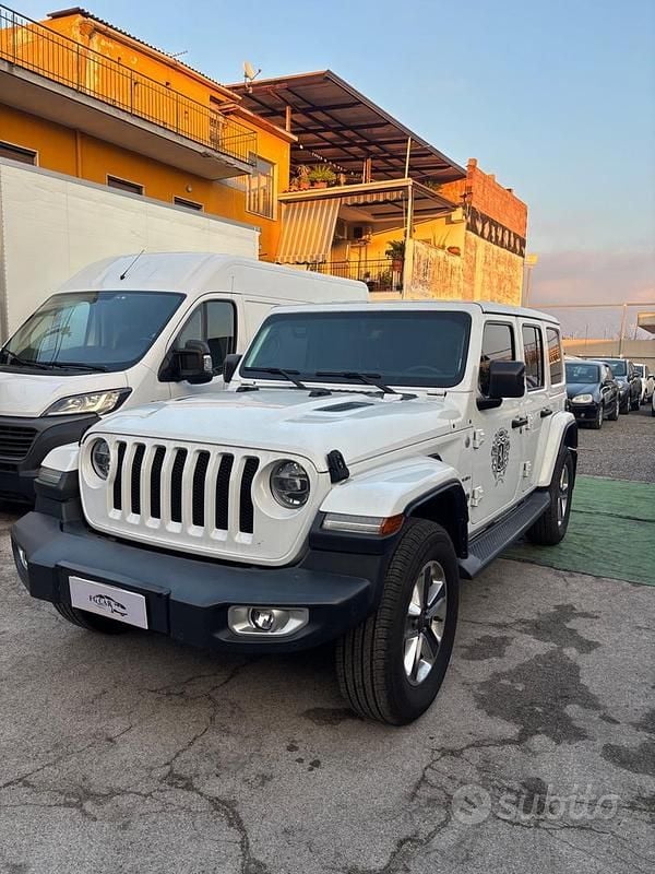 Usata Jeep Wrangler Unlimited Sahara 200 CV (147 kW) 2018 Bianco SUV