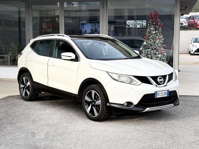 Bianco Usata 2017 Nissan Qashqai SUV | 10.900 € (Ottimo prezzo) - Immagine 1/4