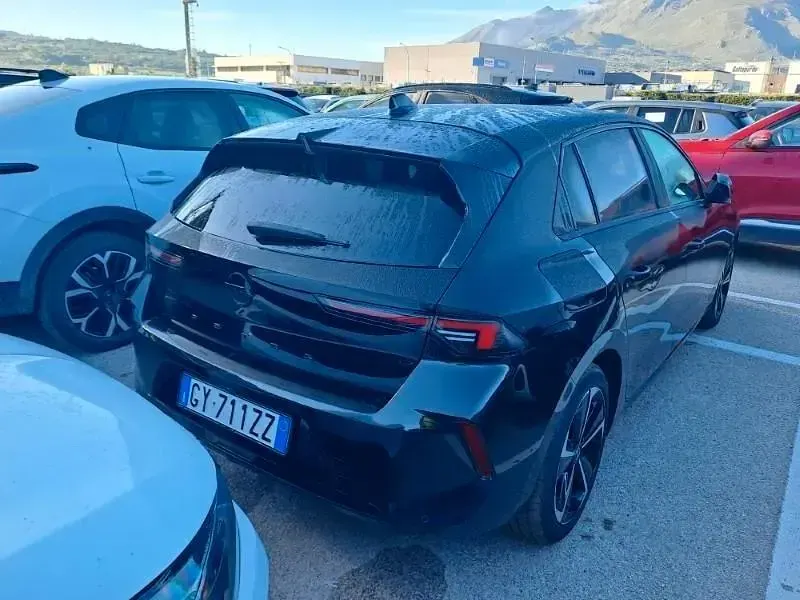 Usata Opel Astra 131 CV (96 kW) 2025 Nero Utilitaria