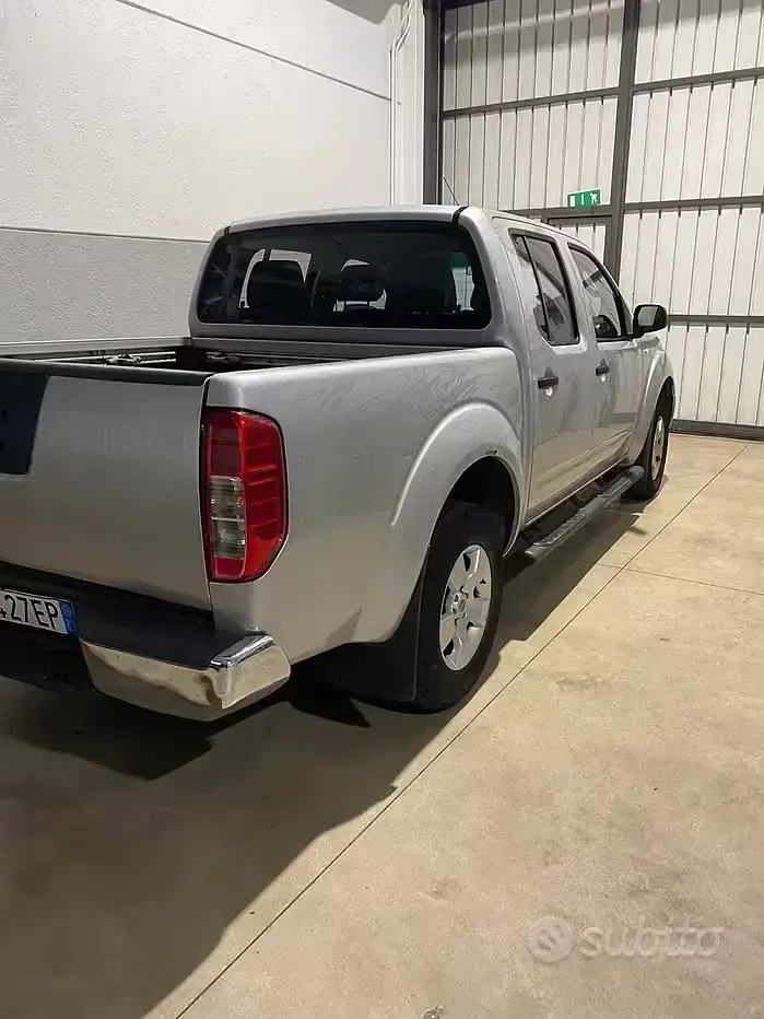 Usata Nissan Navara 2006 Grigio Pick-up