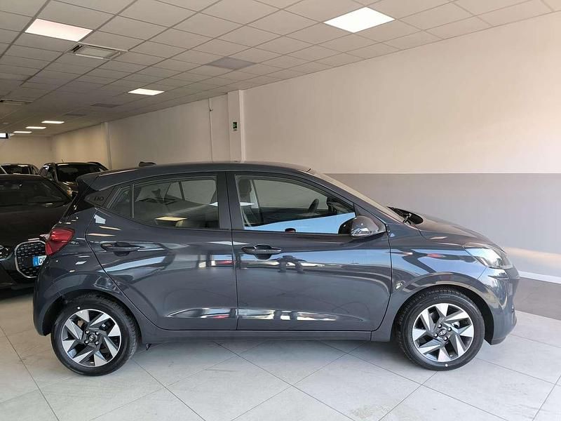 Nuova Hyundai i10 63 CV (46 kW) 2025 Grigio Utilitaria