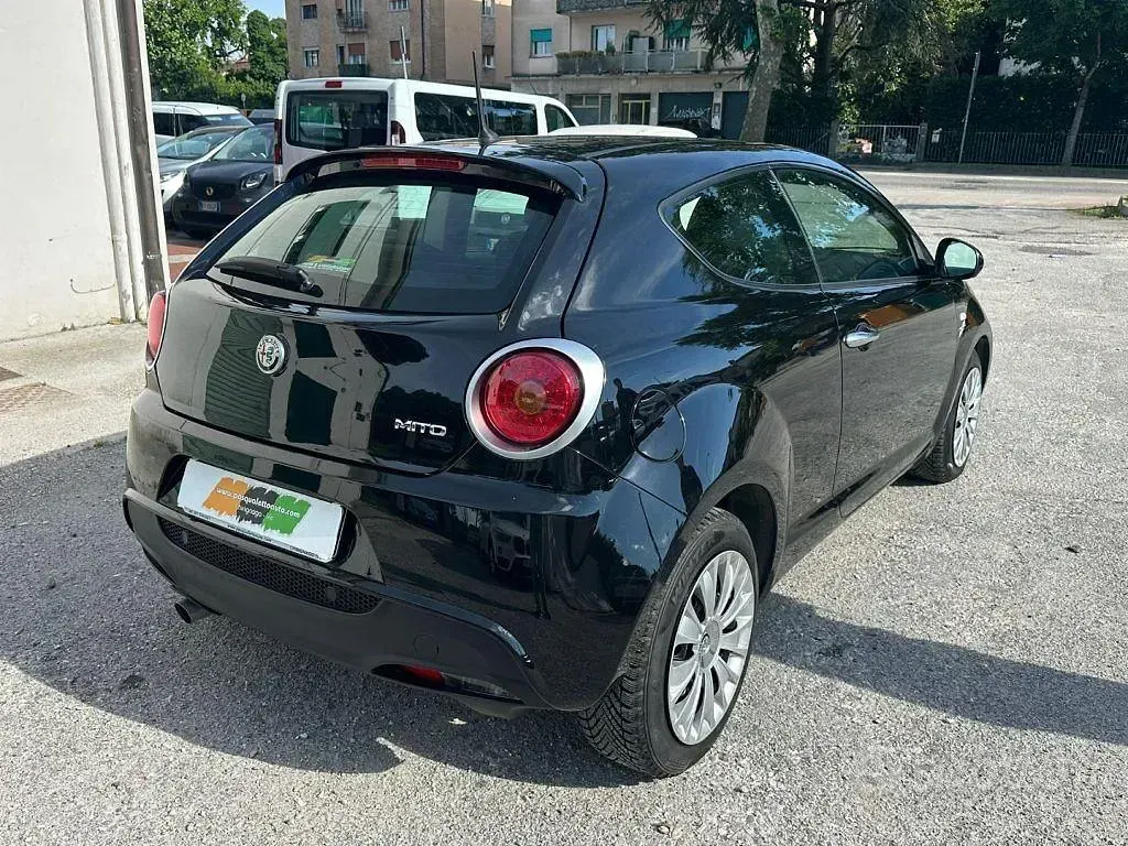 Begagnad Alfa Romeo MiTo 95 HK (69 kW) 2017 Svart Halvkombi
