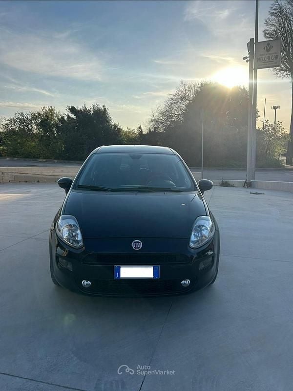 Usata Fiat Punto Street 95 CV (69 kW) 2018 Blu Utilitaria