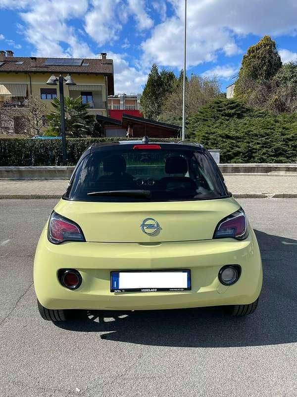 Usata Opel Adam Glam 70 CV (51 kW) 2015 Giallo Utilitaria