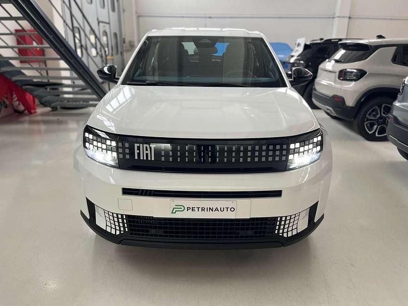 Nuova Fiat Grande Panda Icon 101 CV (74 kW) 2025 Bianco gelato Utilitaria