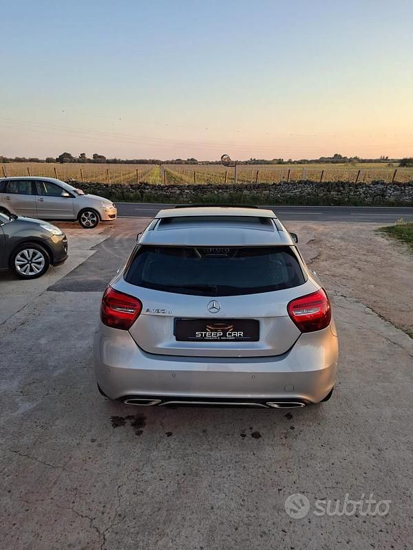 Usata Mercedes A180 Premium 109 CV (80 kW) 2016 Grigio Berlina