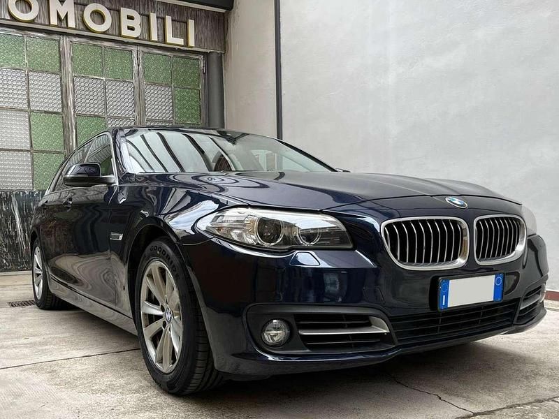 Blu Usata 2014 BMW 520 Efficient Dynamics Station wagon | 12.540 € (Buon prezzo) - Immagine 1/4