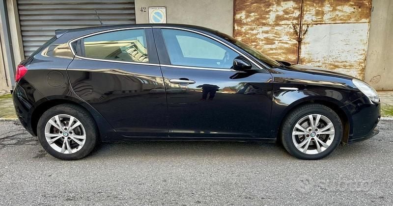Usata Alfa Romeo Giulietta Distinctive 105 CV (77 kW) 2013 Nero Utilitaria