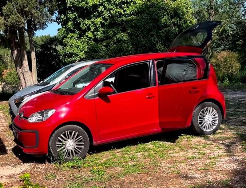 Usata VW up! Move 68 CV (50 kW) 2020 Rosso Utilitaria