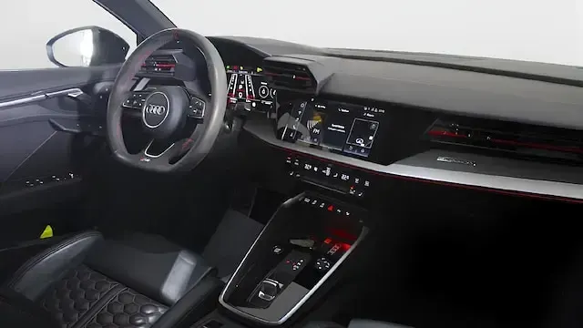 Usata Audi RS3 Sportback Ambiente 400 CV (294 kW) 2023 Nero mythos metallizzato Utilitaria