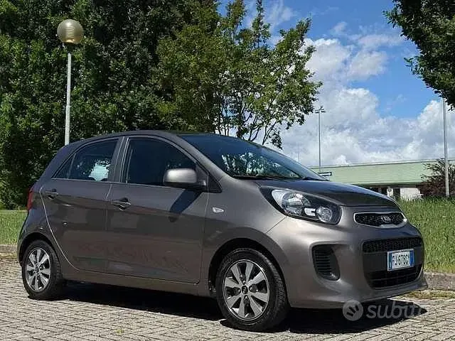 Usata Kia Picanto Active 67 CV (49 kW) 2017 Grigio Utilitaria
