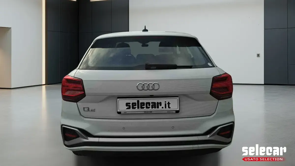 Usata Audi Q2 S-Line 116 CV (85 kW) 2023 B4 bianco candy SUV